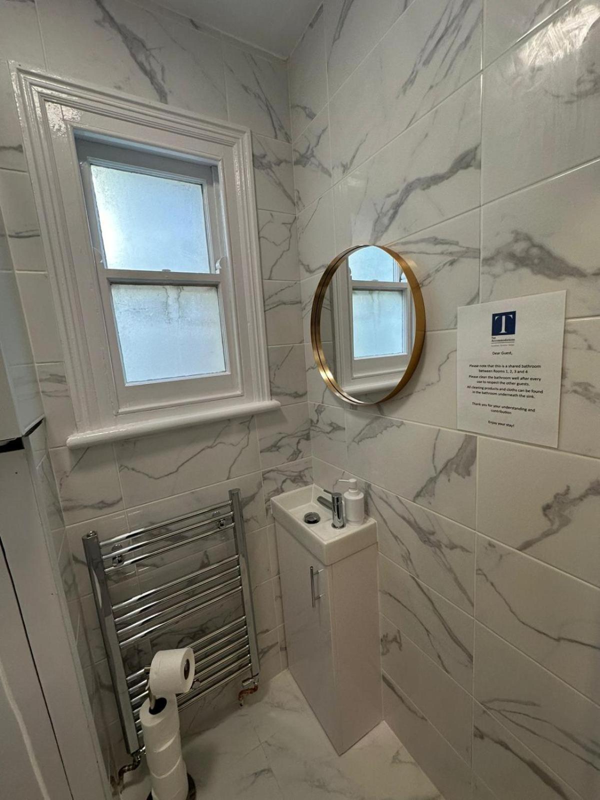 Cambridge Central Rooms - Tas Accommodations Экстерьер фото