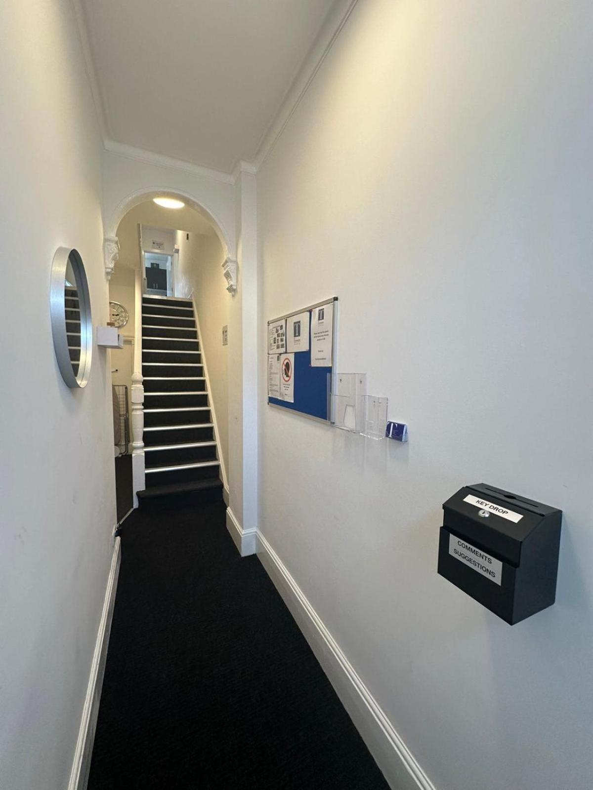 Cambridge Central Rooms - Tas Accommodations Экстерьер фото