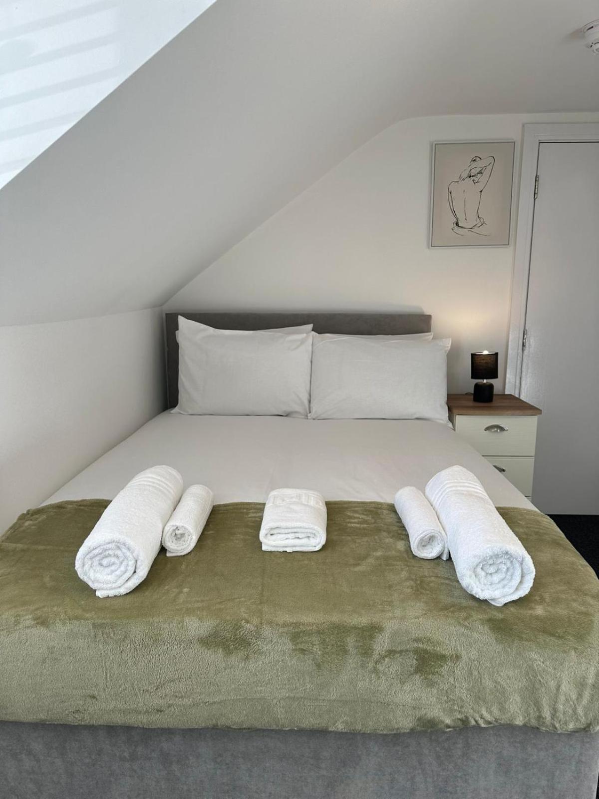 Cambridge Central Rooms - Tas Accommodations Экстерьер фото